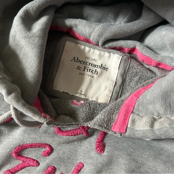 ♡ Y2K 2000s Abercrombie & Fitch Gray and Pink Hoodie ♡ - Picture 4 of 4